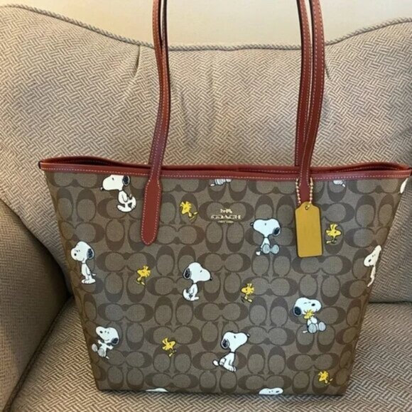 Coach X Peanuts City Tote In Signature Canvas With Snoopy Woodstock Print - Picture 3 of 8
